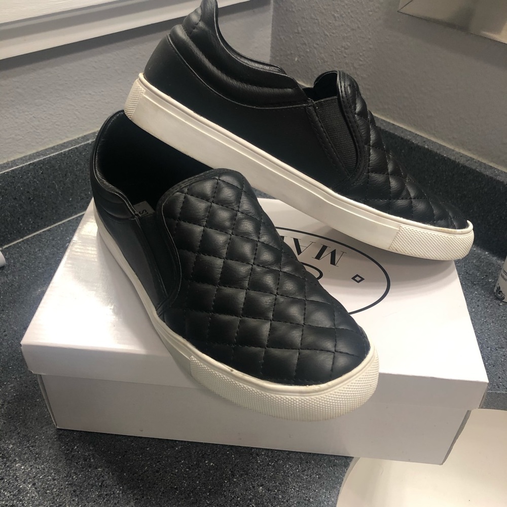 Steve Madden Ellen slip ons